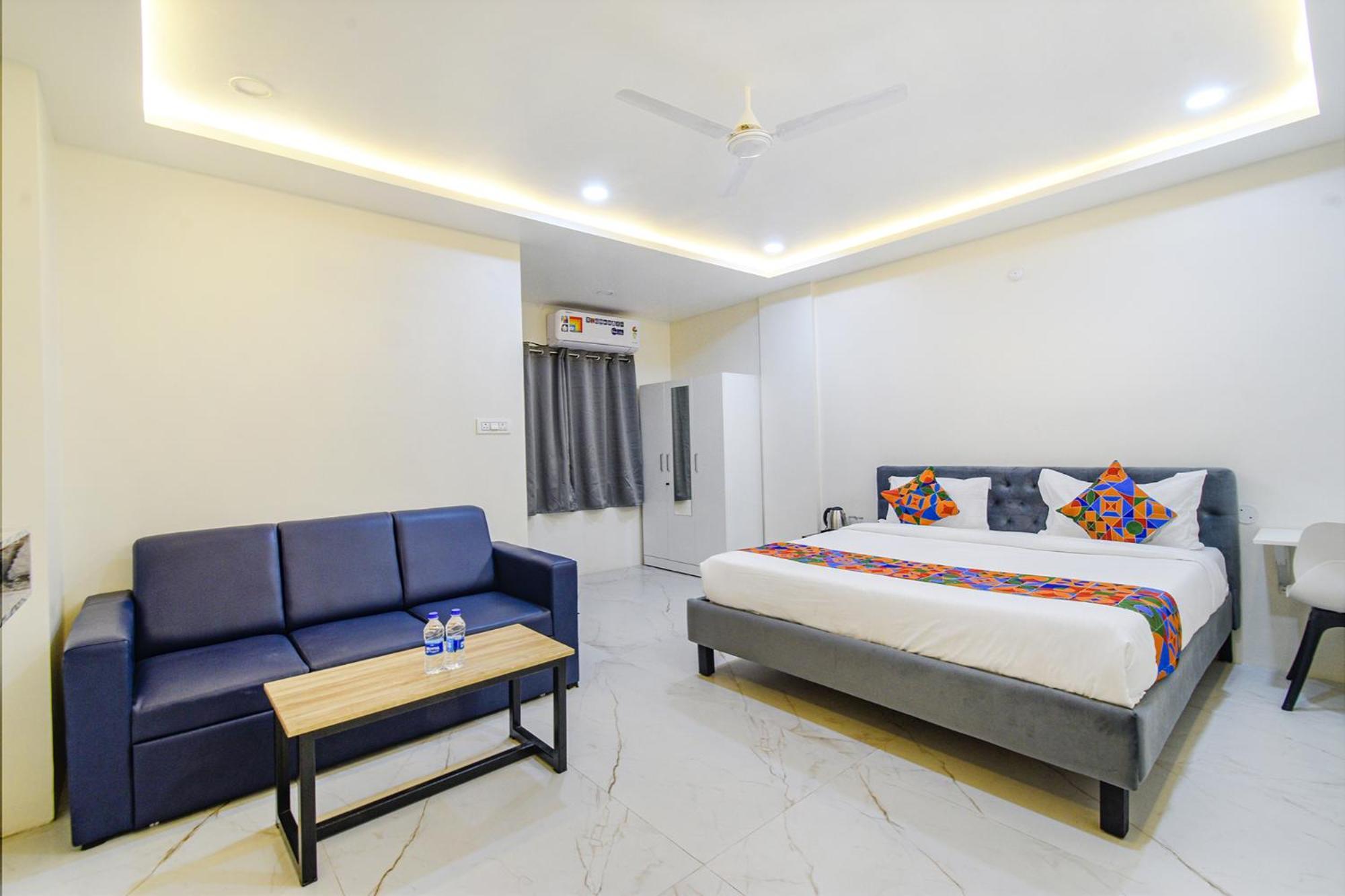 Fabhotel Ssr Ikon Suites - Nr Hyderabad Central University, Kondapur Exteriör bild