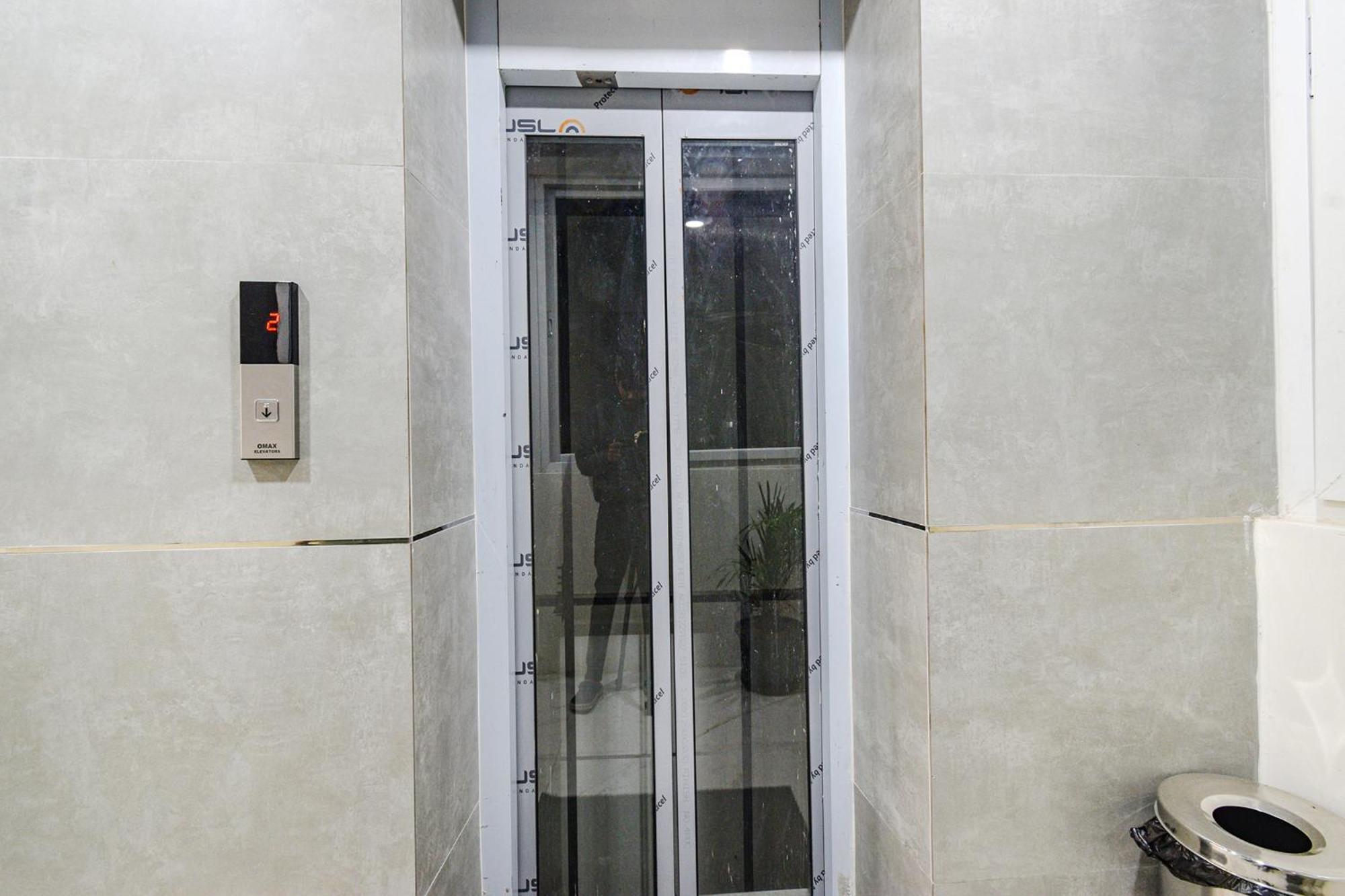 Fabhotel Ssr Ikon Suites - Nr Hyderabad Central University, Kondapur Exteriör bild
