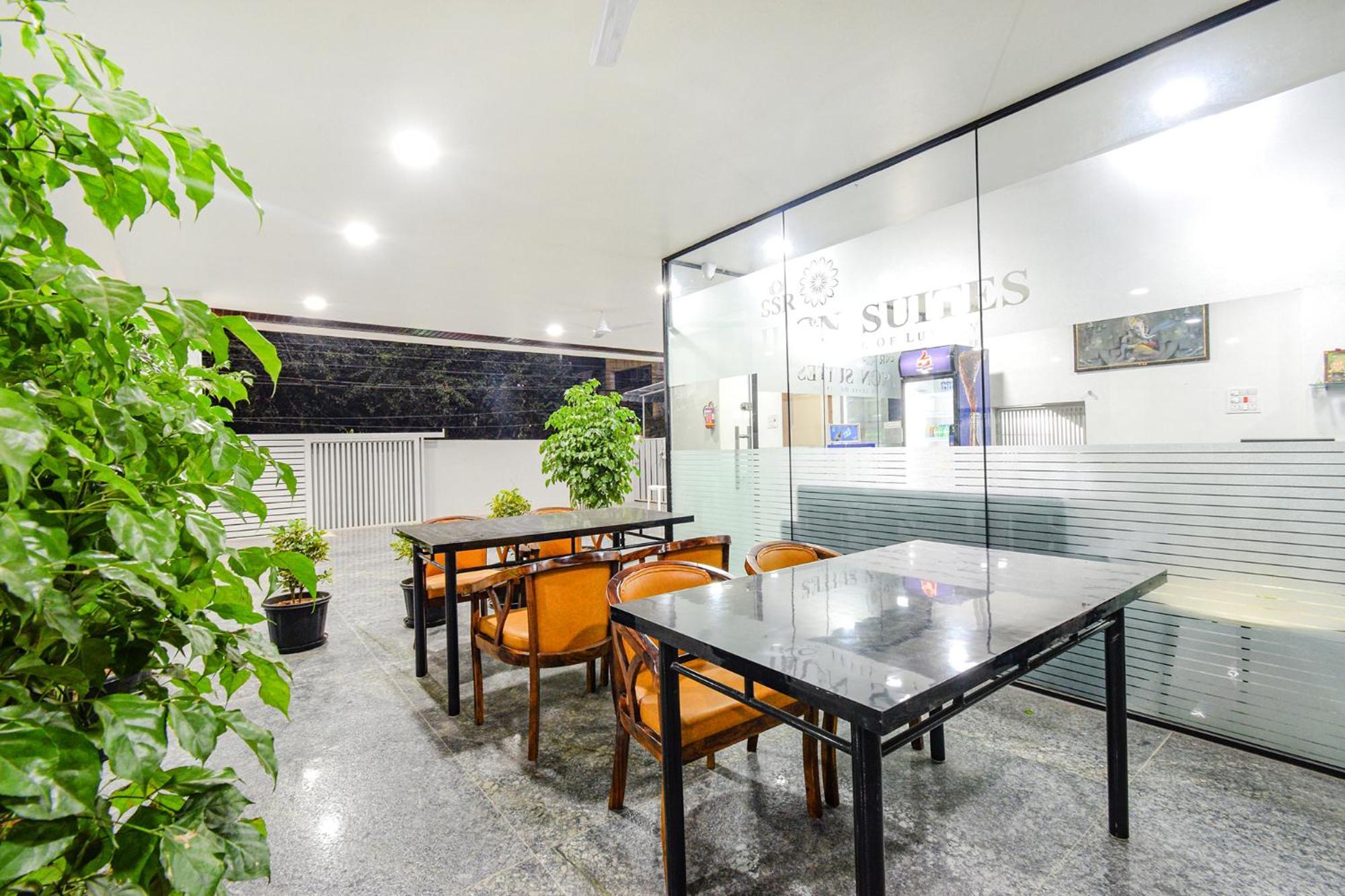 Fabhotel Ssr Ikon Suites - Nr Hyderabad Central University, Kondapur Exteriör bild