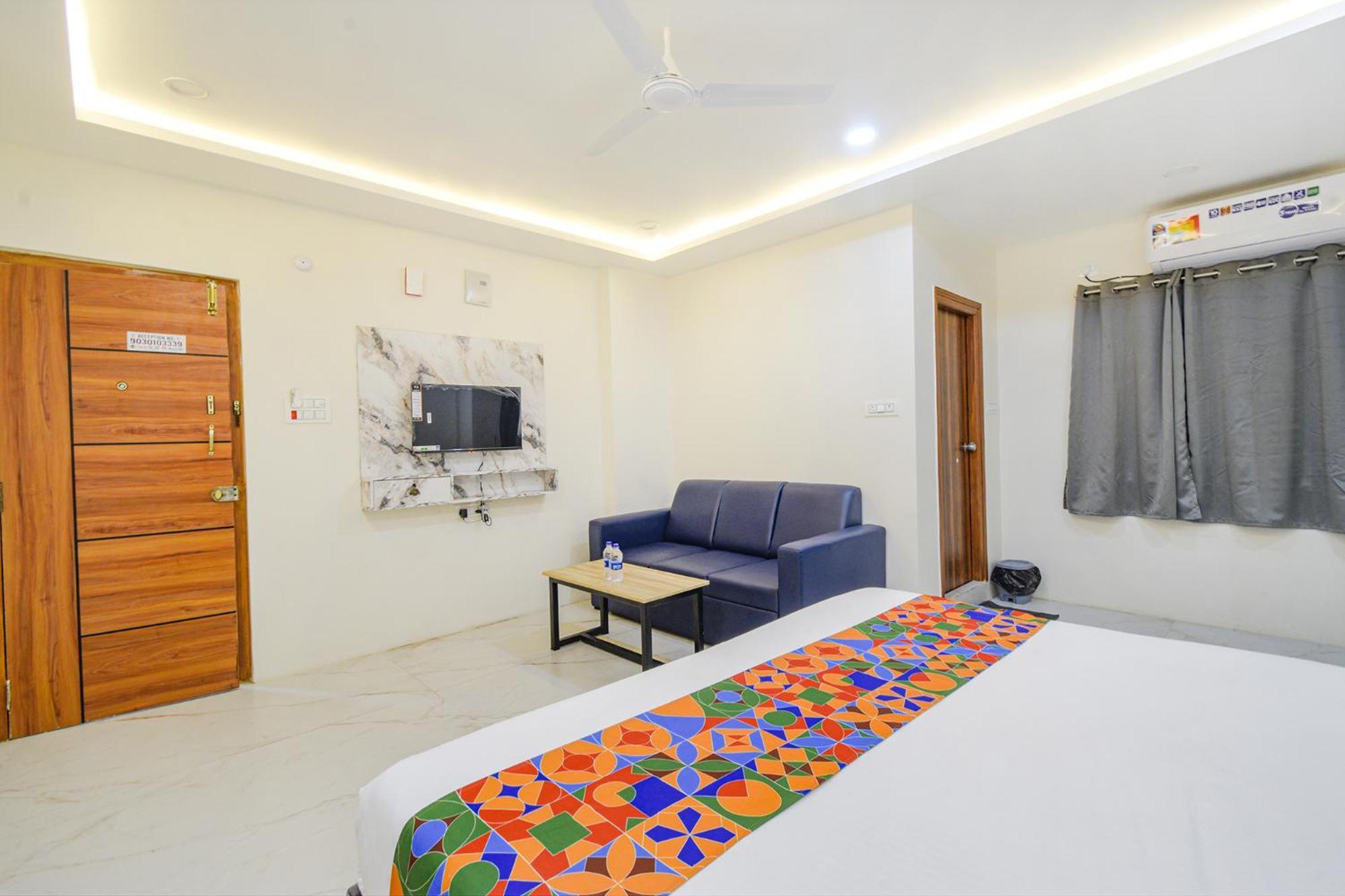 Fabhotel Ssr Ikon Suites - Nr Hyderabad Central University, Kondapur Exteriör bild